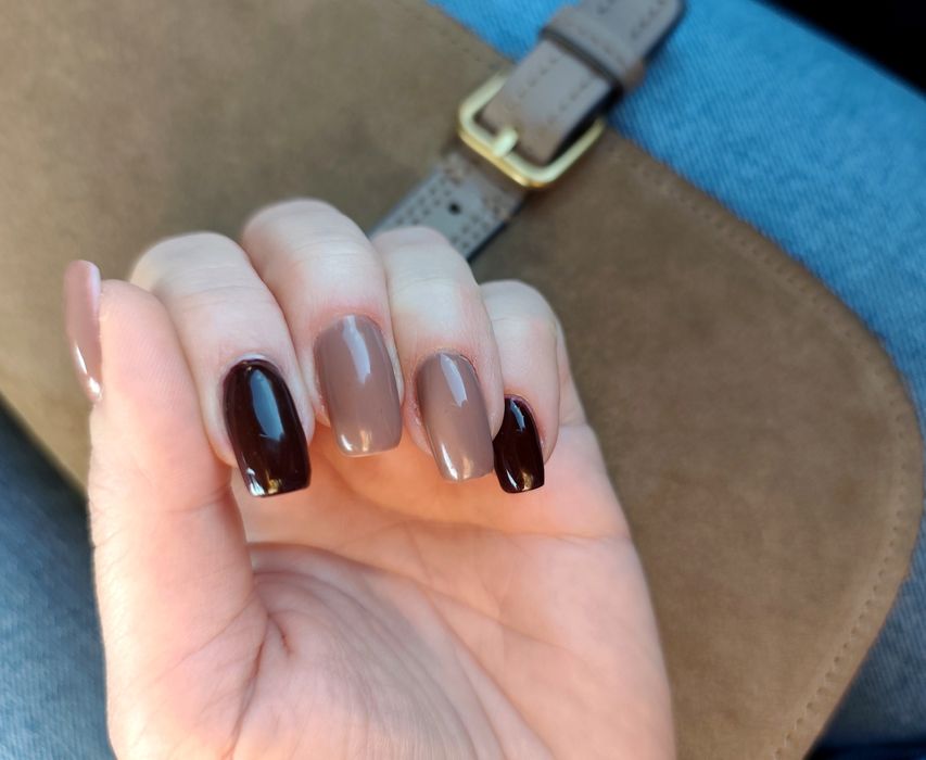 Paznokcie hybrydowe, żelowe, formy, manicure