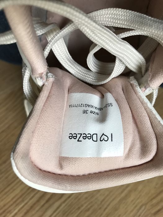 DeeZee. Damskie buty sportowe rozmiar 38