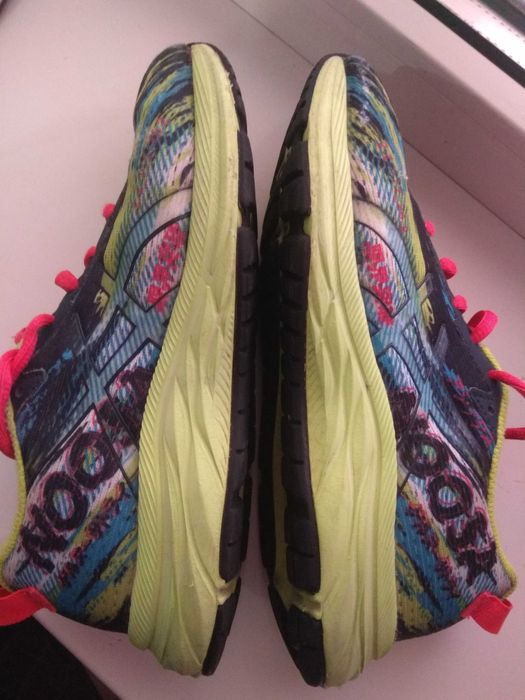 подростковые  кроссовки asics noosa