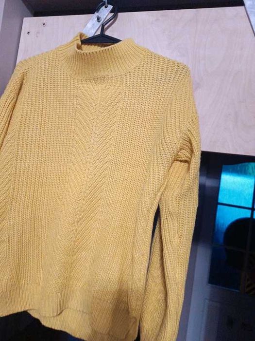 Sweter Primark żółty