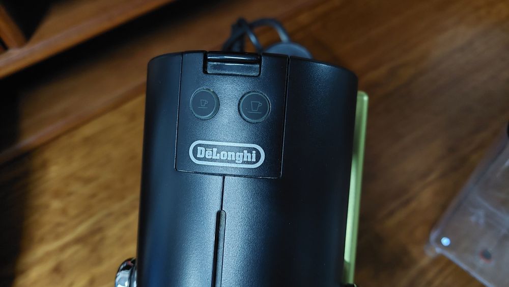 Máquina café Nespresso DéLonghi EN125