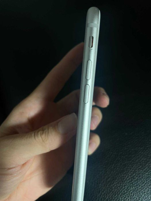 IPHONE 8 white 64GB unico propietario Vende Se