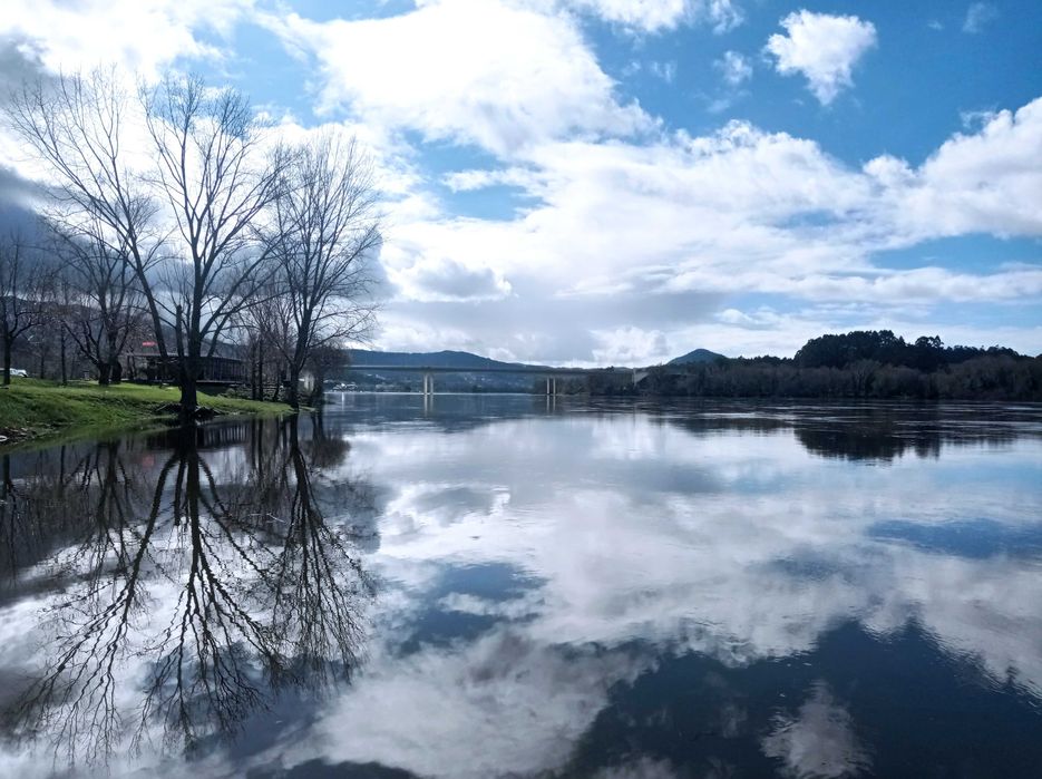 Terreno urbano para construção de moradia em V.N.Cerveira