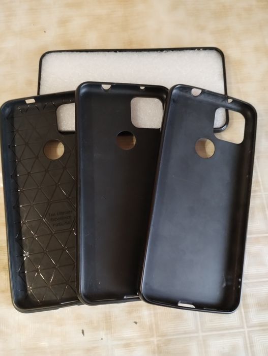 Чехлы на телефон