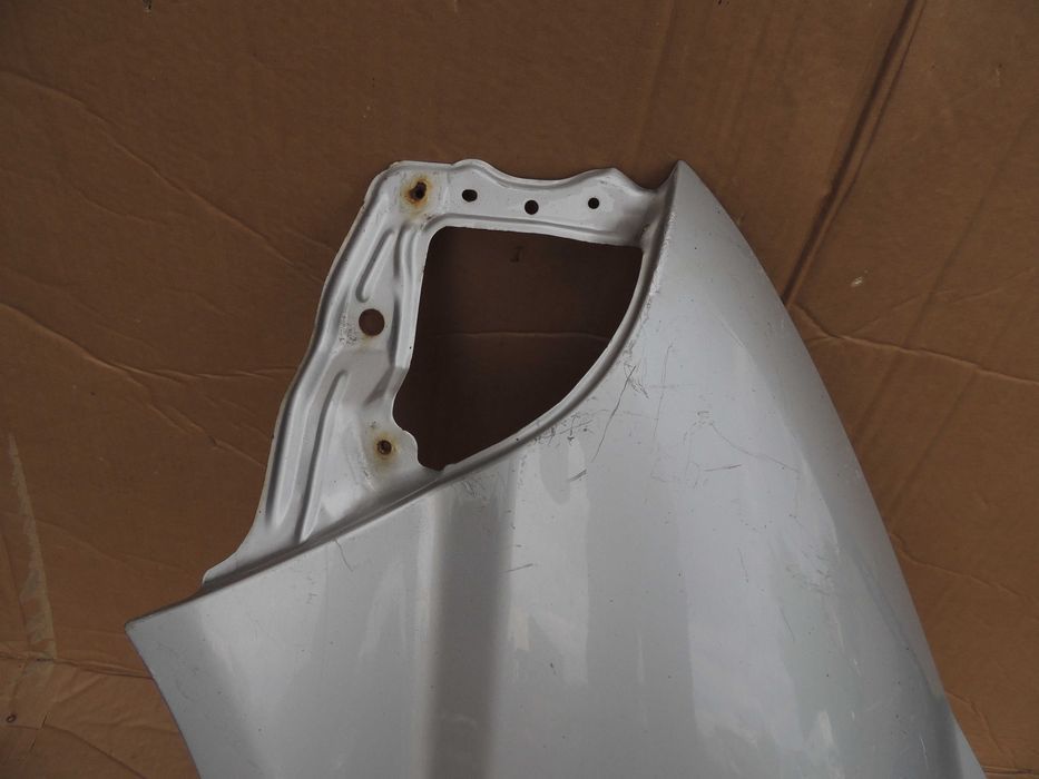 Błotnik przód przedni lewy Toyota Hiace 95,96,97,98,99,00,01,02,03-05