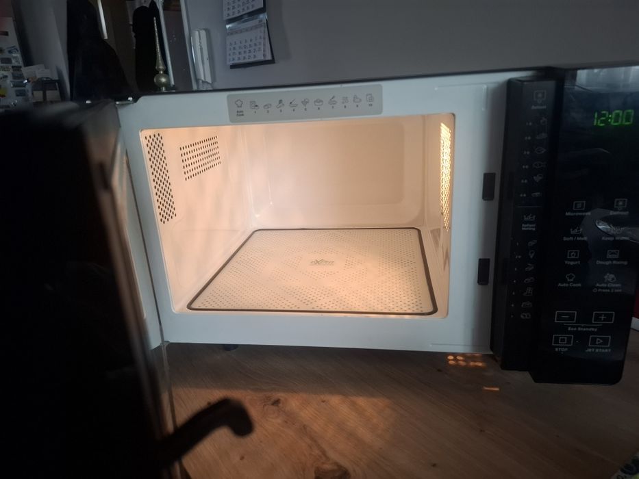 Mikrofalowka beztalerzowa Whirpool