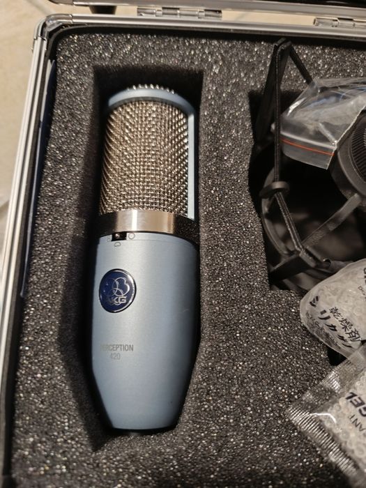 Microfone Condensador AKG Perception 420
