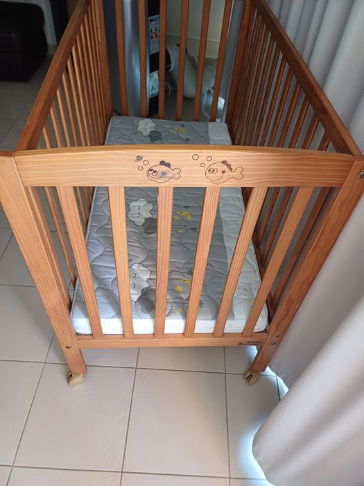 Berço de madeira