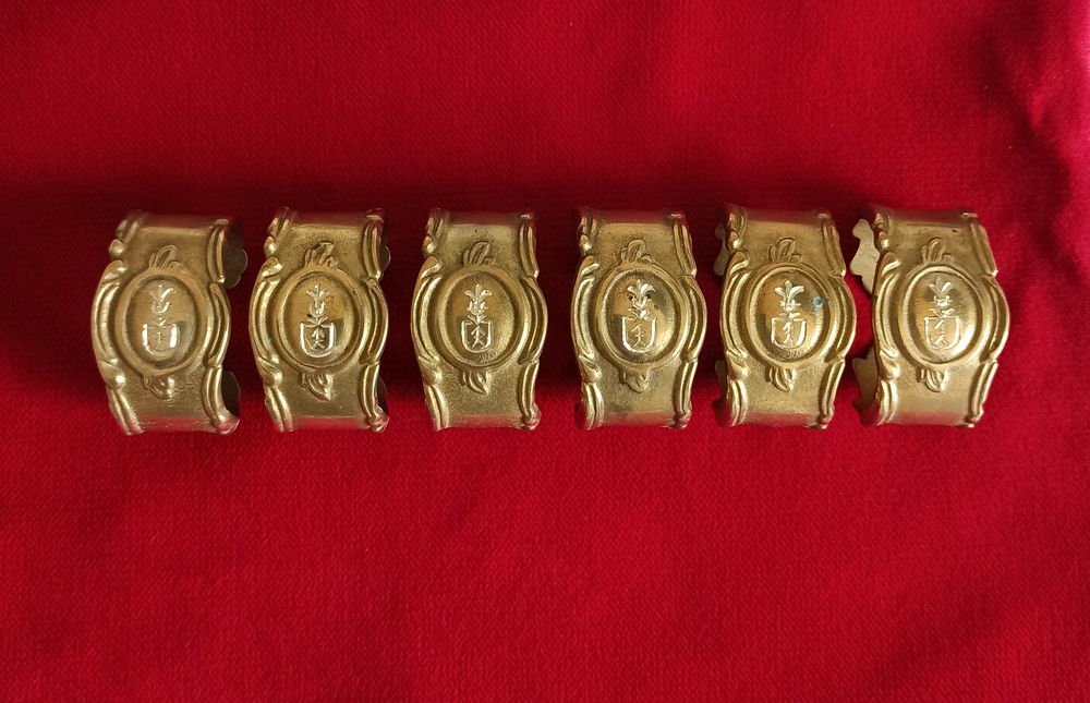 Serwetniki,obrączki na serwetkę z Herbem Kościesza