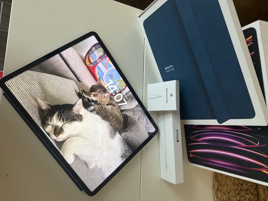 Sprzedam Apple iPad Pro 12.9” (6 gen) w wersji 128 GB WiFi + Cellular