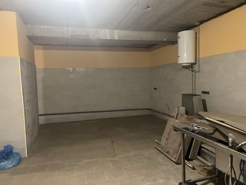 Офіс  (підвал) 250 м.кв.