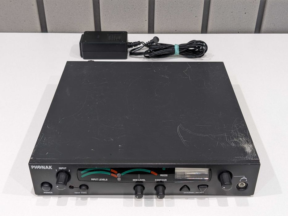 Студійний передатчик Phonak TX-300V у відмінному робочому стані