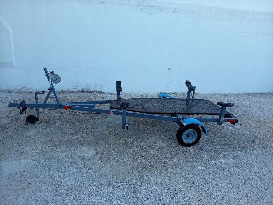 Atrelado - reboque - barco - moto