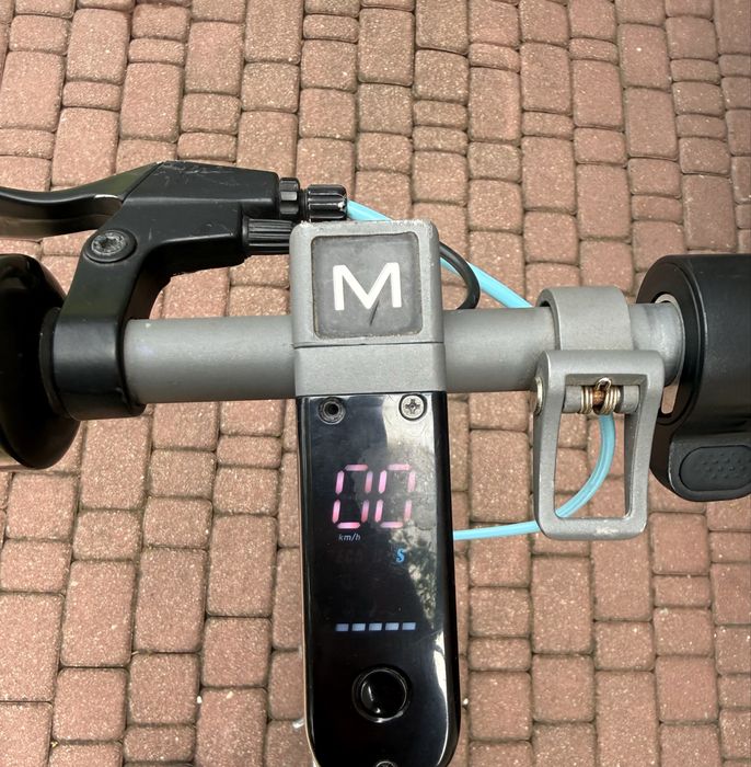 Hulajnoga elektryczna Motus Scooty 10 2022