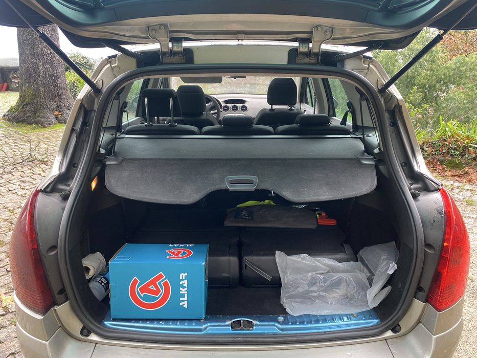 Peugeot 308 1.6 HDI SW (7 lugares)