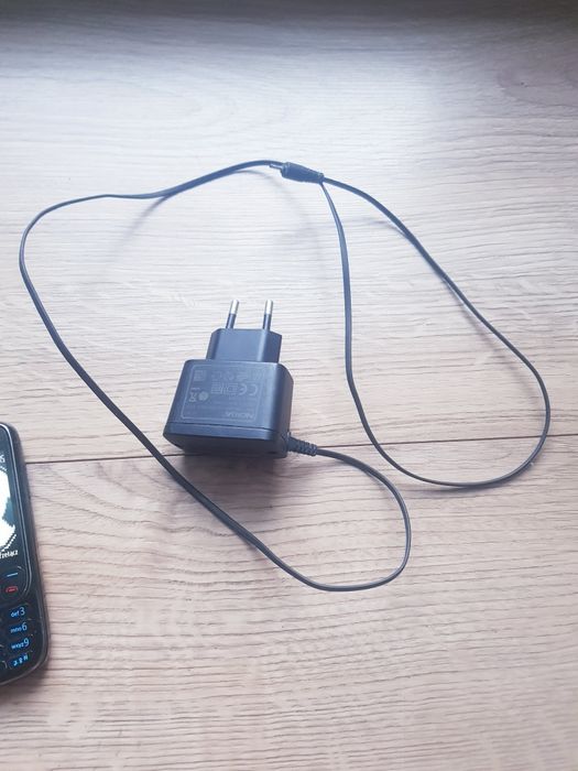 Telefon komórkowy  Nokia model 6303c , typ RM-443 .