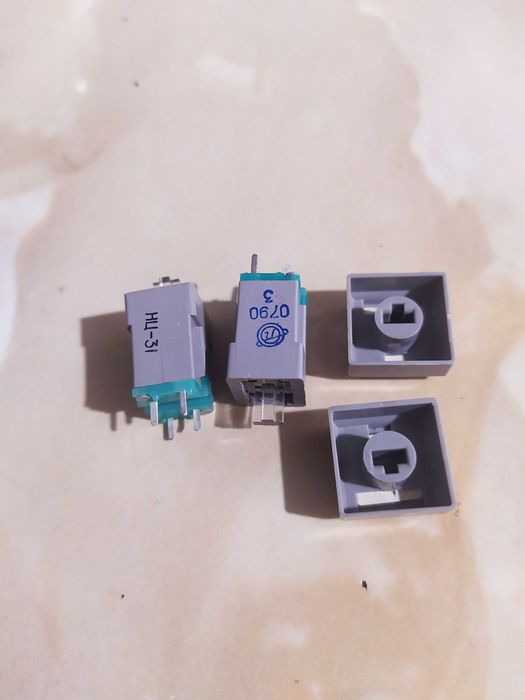 Продам переключатели 11П3НПМ-2 и -4