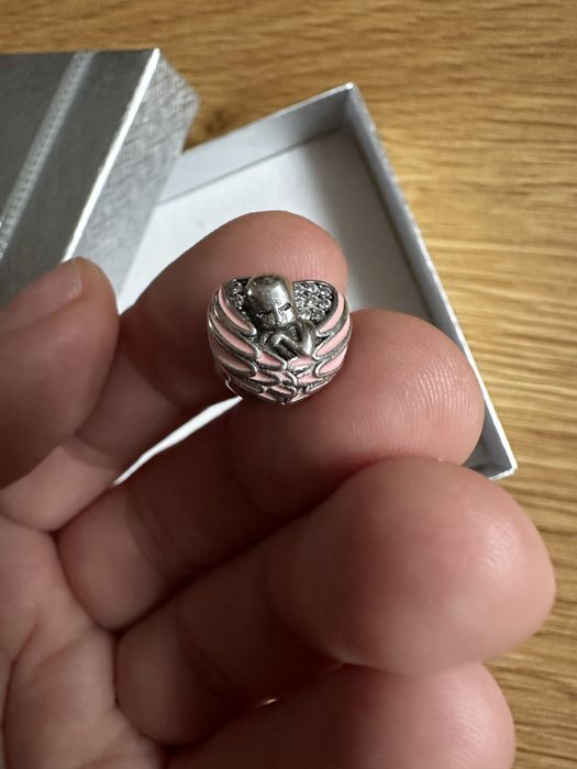 Charmsy do bransoletki Pandora dla pielegnairki lub położnej