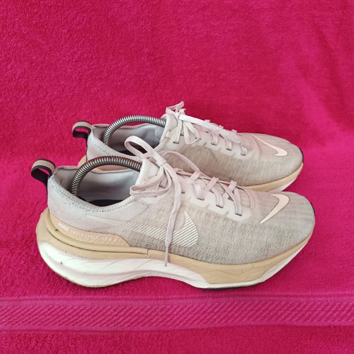 Стан 10/10 розмір 43 устілка 27.5 смNike ZoomX Invincible Run 3 Sesame Coconut Milk Men's оригінал.