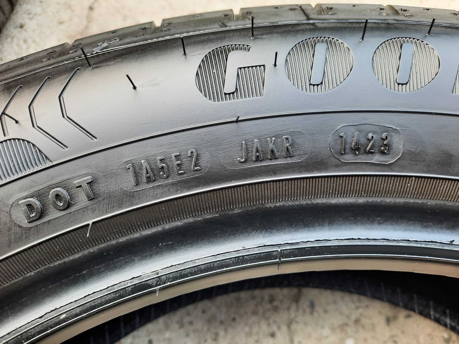 Opony letnie klasy premium GOODYEAR 215/55/18 NOWE DEMO 2023 r.