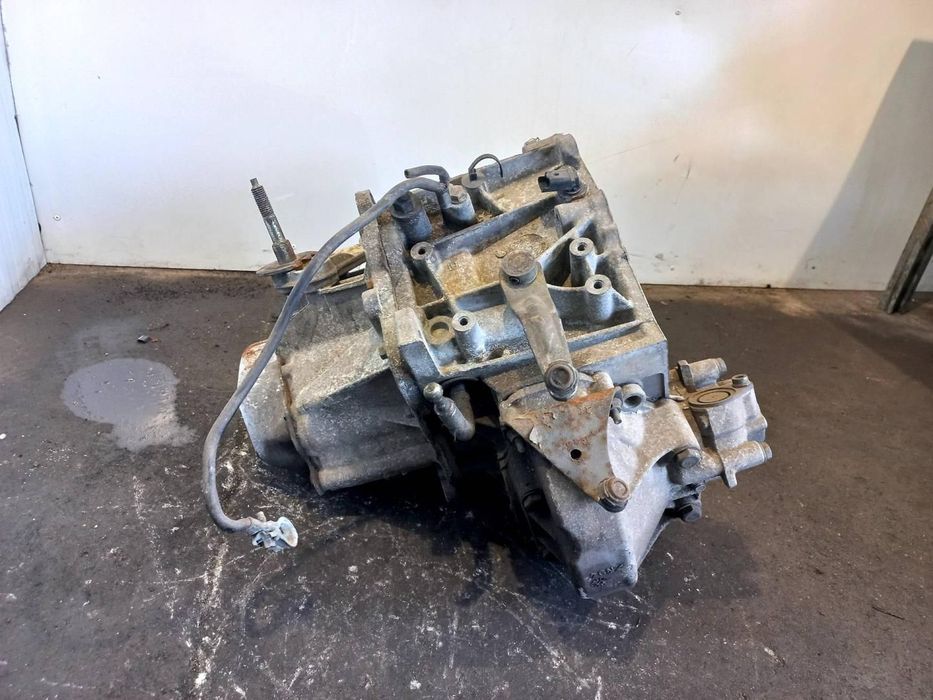 PEUGEOT 206 TRANSMISSION BOX REF. 20DP04