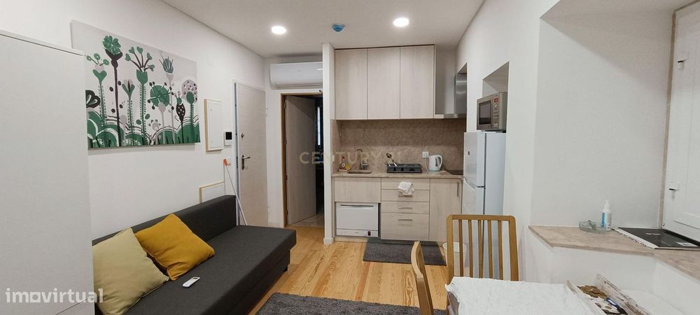 Apartamento de 1 Assoalhada - Em pequeno condomínio no Centro da Moura