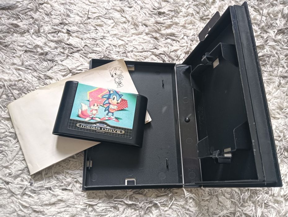 Sega Megadrive z Soniciem 2 w zestawie