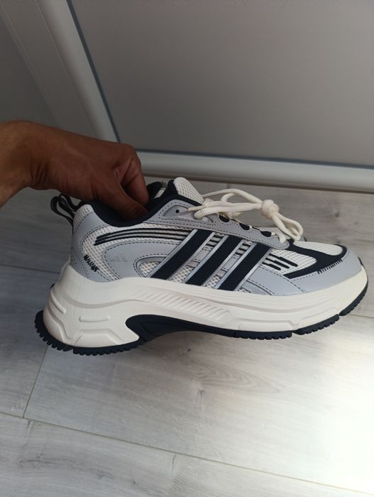 Кросівки adidas original 40,5 розмір