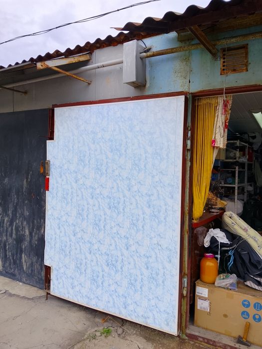 Продам гараж на песках