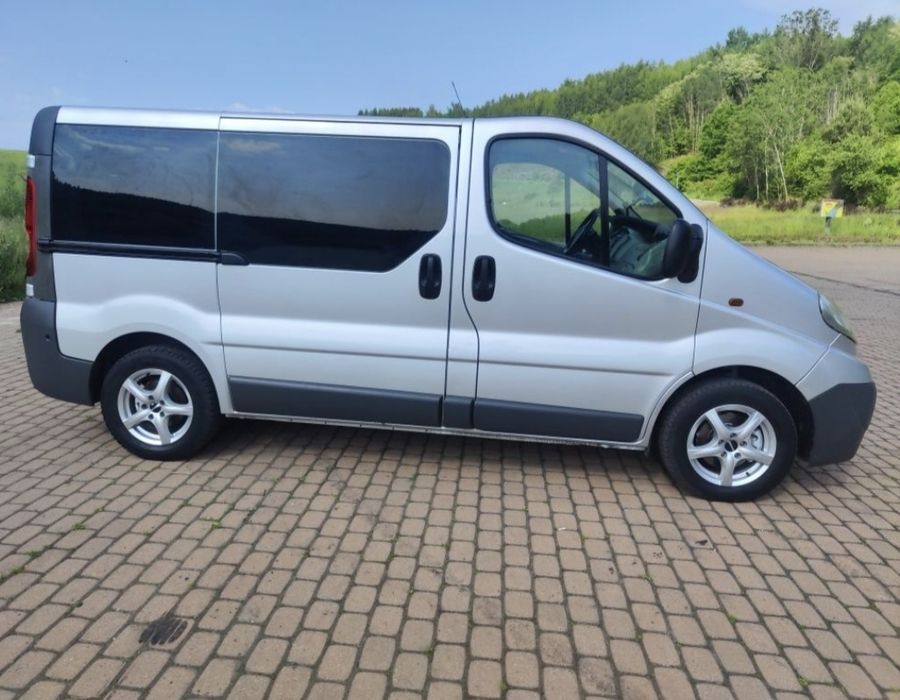 Wynajem Busa 9 osób komfortowo i tanio!