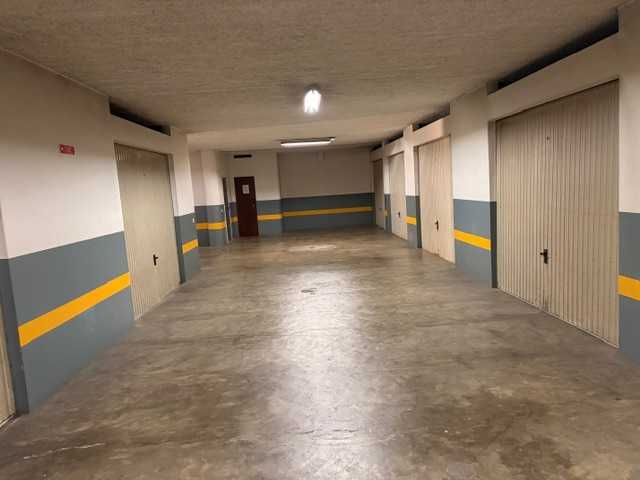 Garagem em Box para arrendamento - Lagos