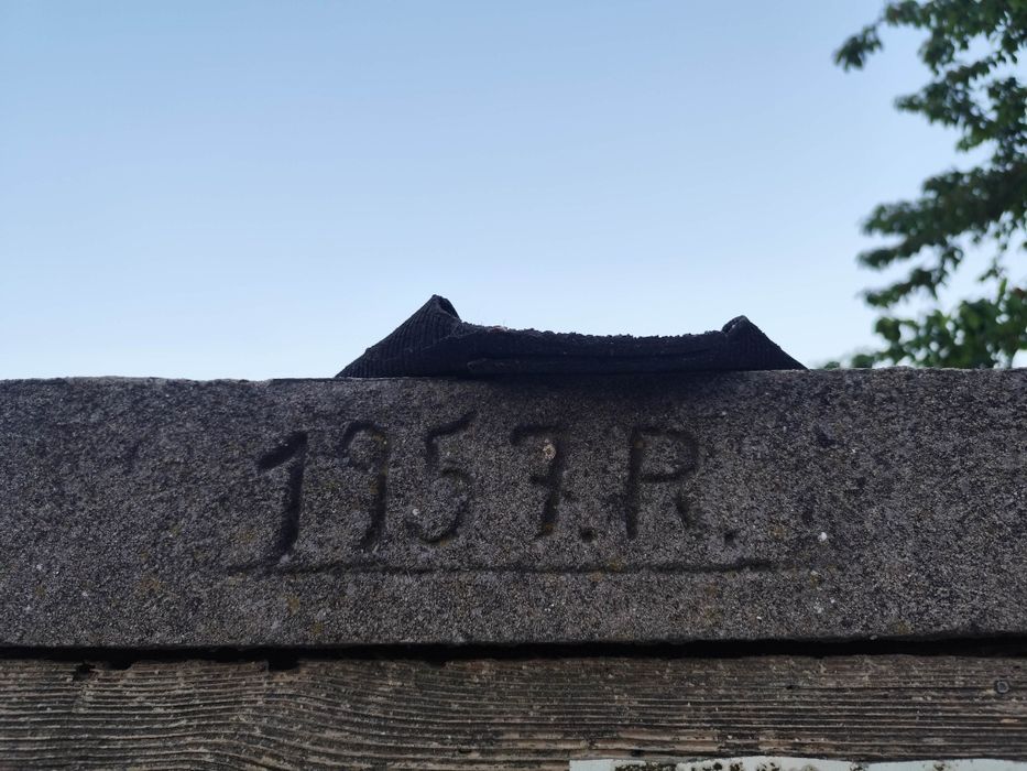 Stara cegła rozbiórkowa