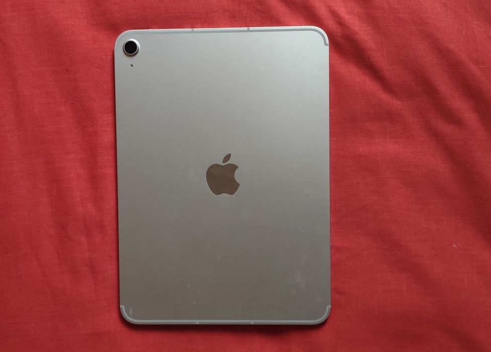 Практически новые "Ipad 2025"
