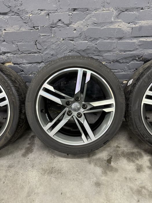 Диски Audi A4 B9 / A5 R18 ET40 8J 5*112