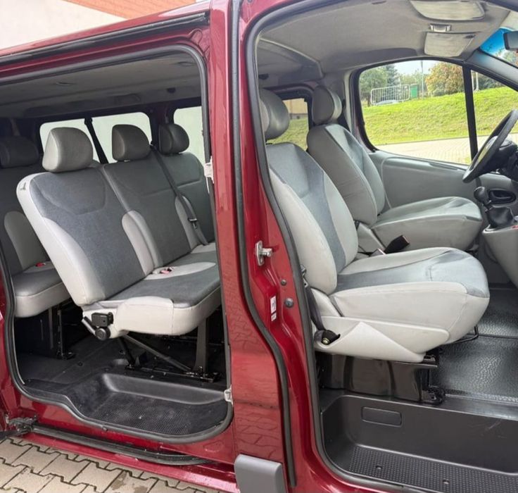 Авто reno Trafic 2,0 diesel
