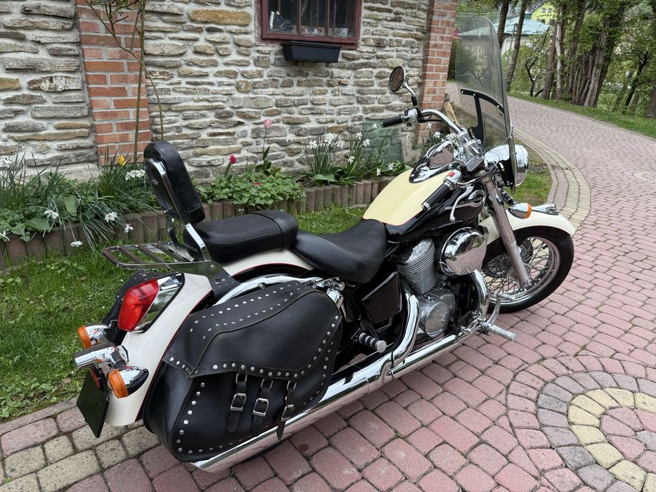 Honda Shadow VT750 C2