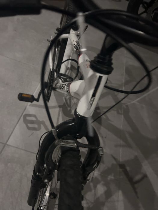 Bicicleta de trekking crianca. Roda 20. Decathlon