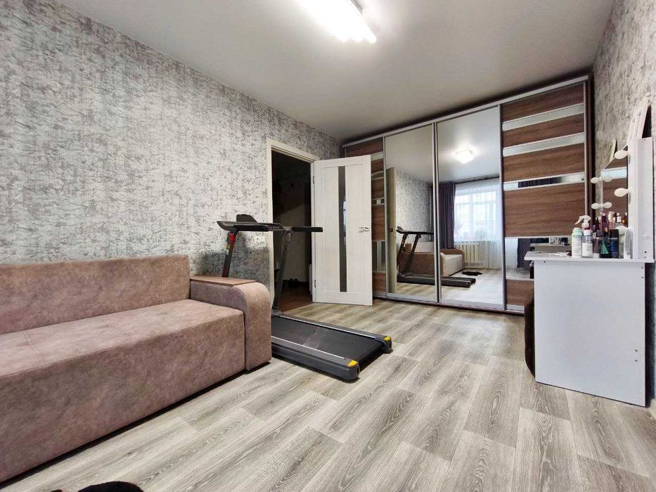 1 кімнатна квартира з ремонтом меблями та технікою. Рокосовського (SP)