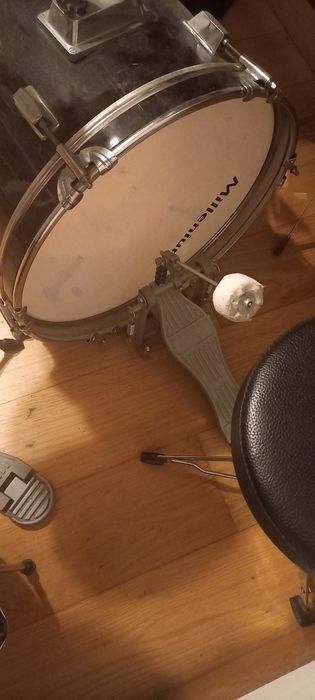 Bateria milenium de criança