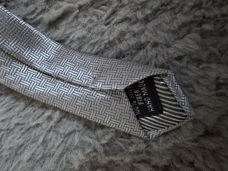 Krawat srebrny LaVard nowy srebrny w linie