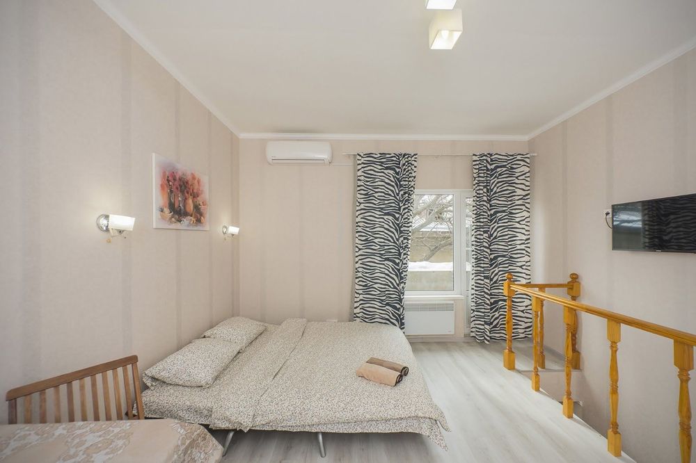 Центр, однокімнатна, роздільна, тривала аренда, 40 м.кв., будинок 2017