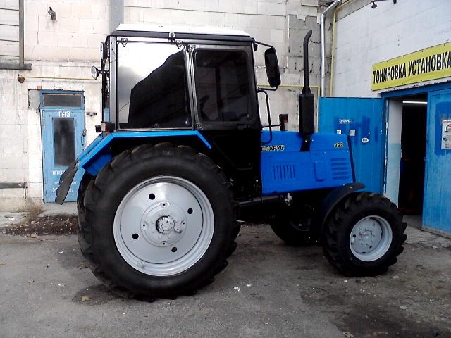 Установка лобових , бокових автомобільних стекол.