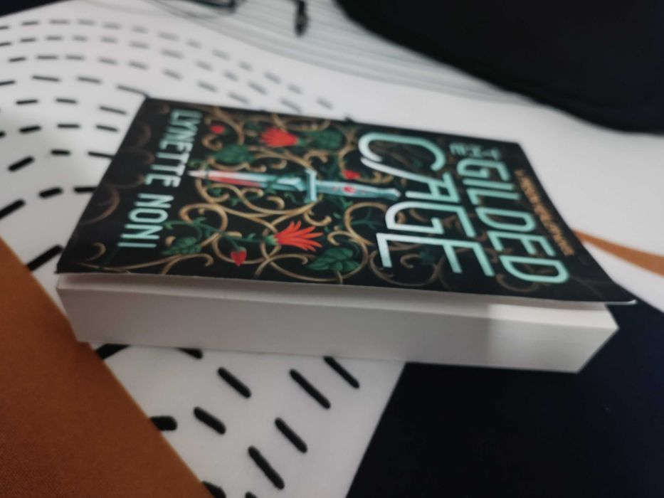 Livro The Gilded Cage - Lynette Noni