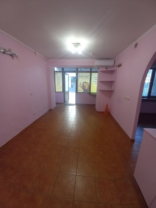 Продається приміщення в центрі
