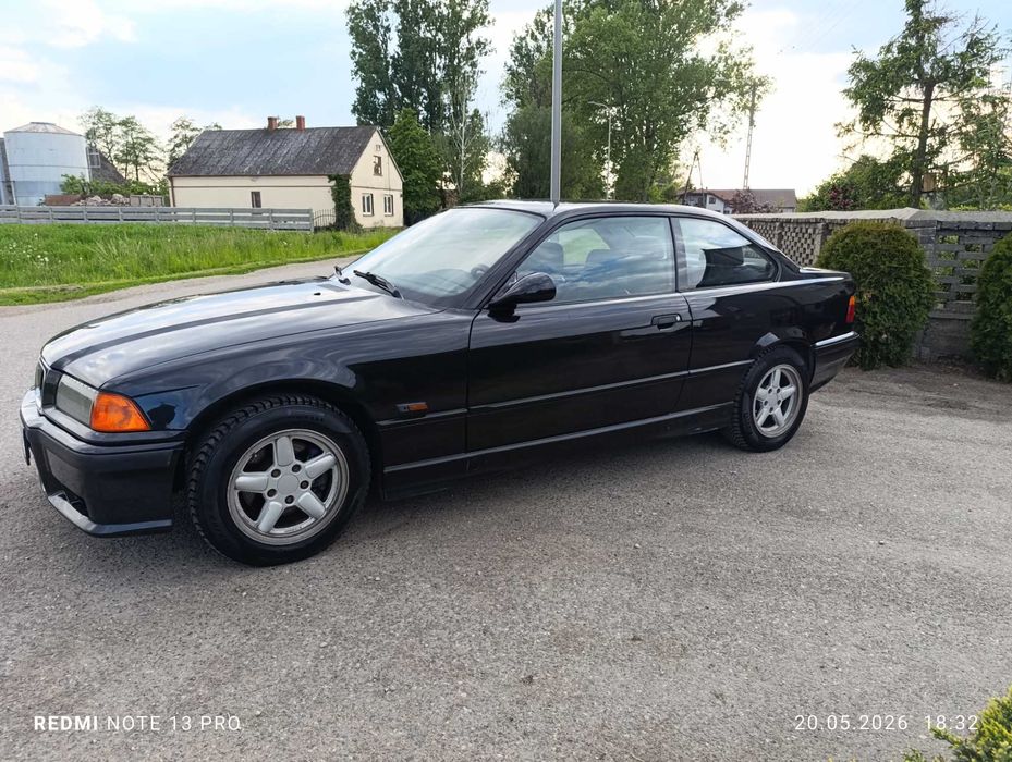 Bmw E36 coupe 2.0 m52 175tys.  cosmosschwarz, klimatyzacja