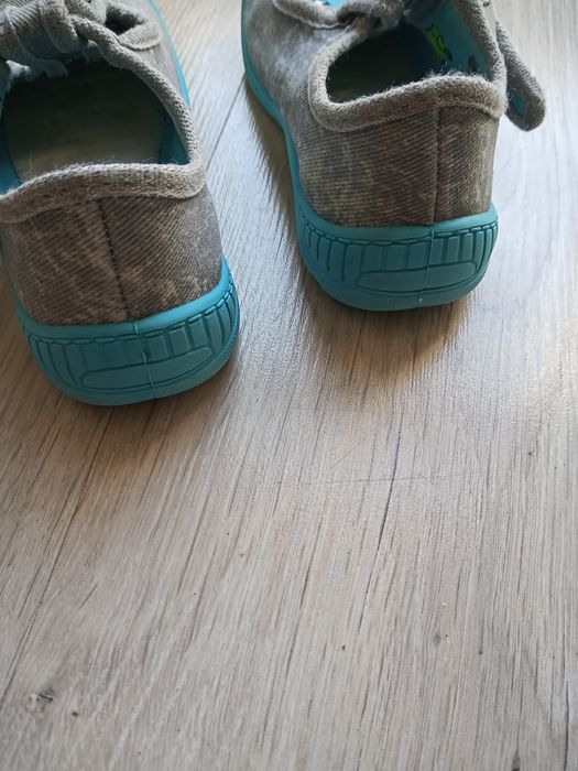 Kapcie MB rozmiar 27