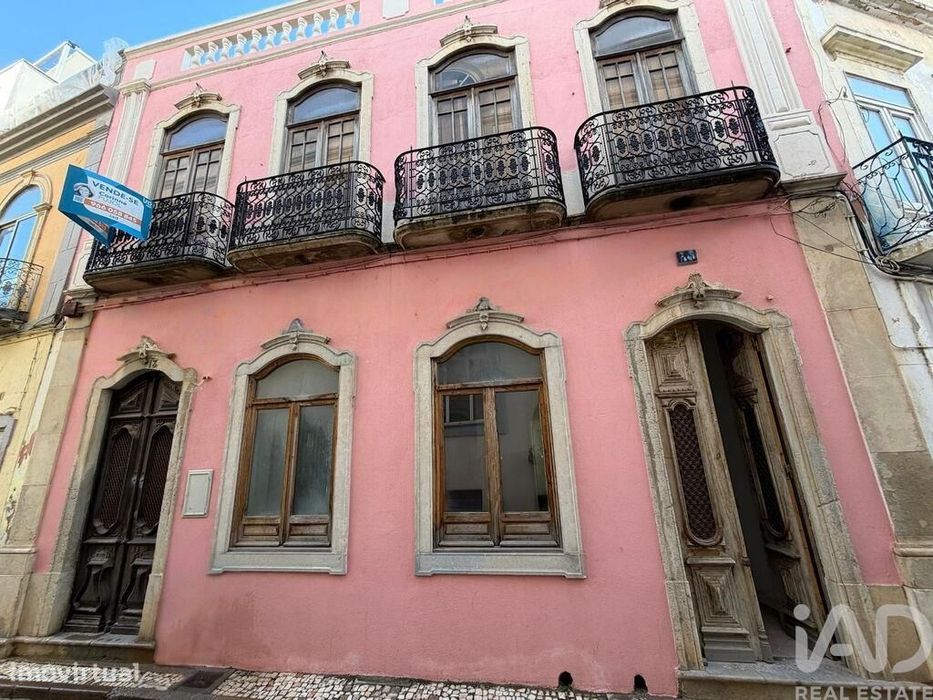 Casa / Villa T4 em Olhão de 200,00 m2