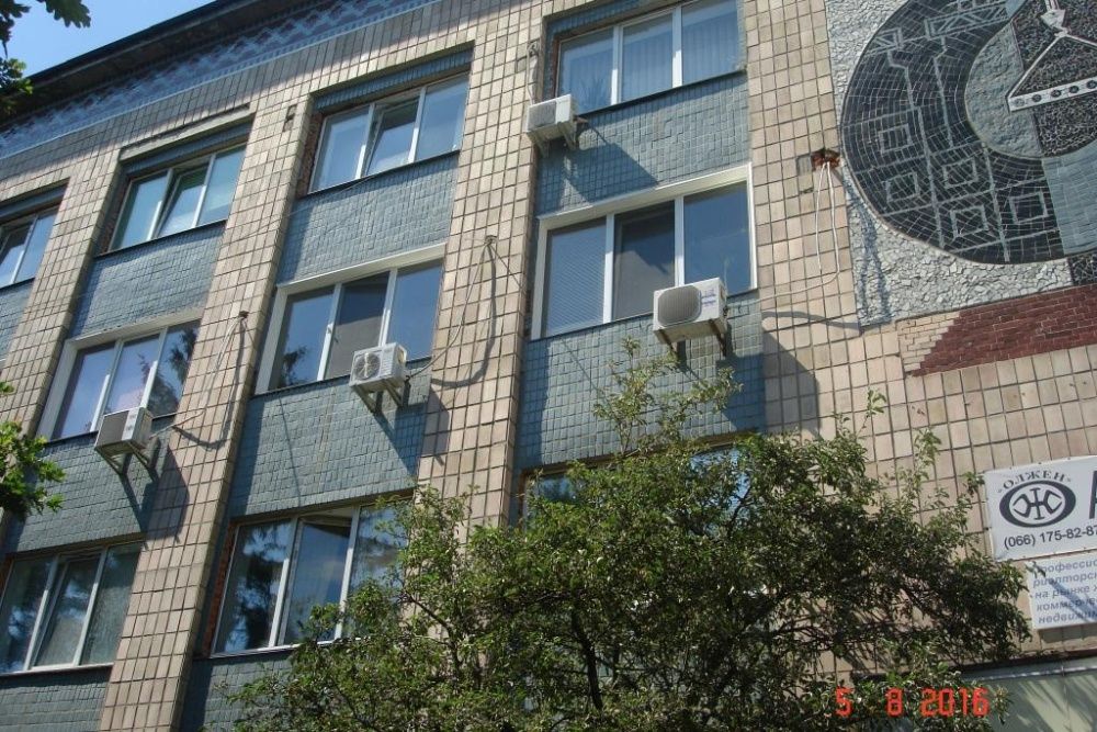 ЕКСКЛЮЗИВ! Продаж бізнес-центру у центрі міста, по вул. Шевченка