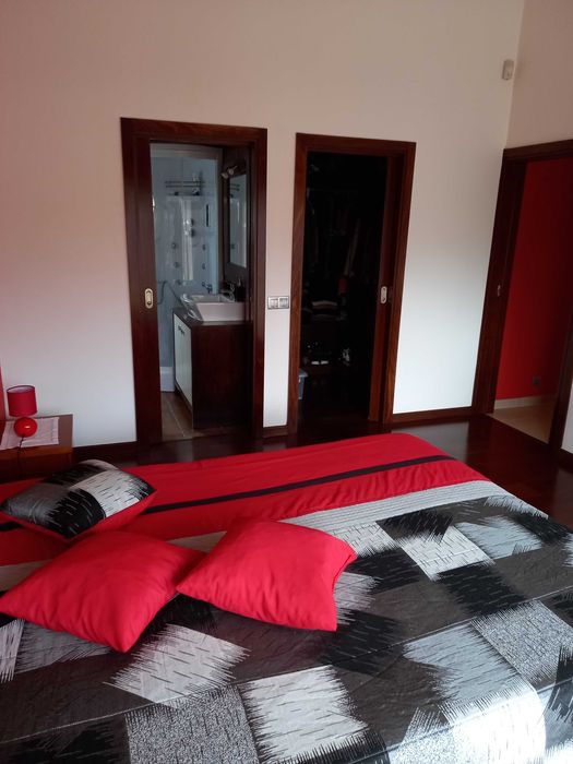 Moradia T3 com Garagem - Porto Martins