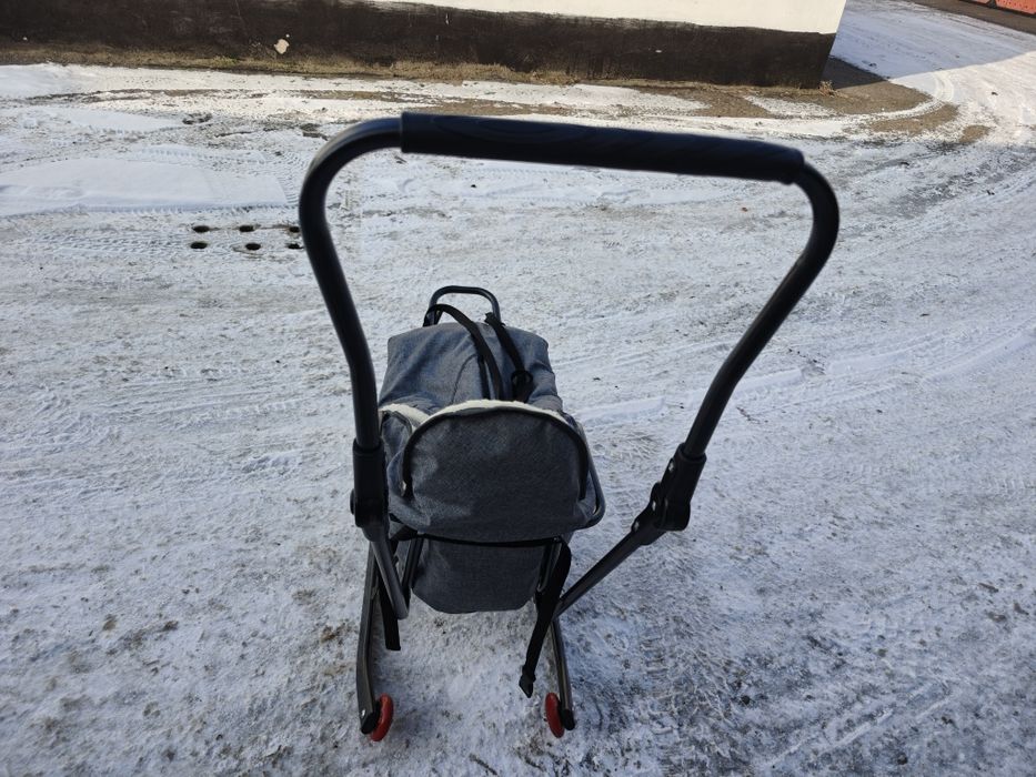 Sanki drewniane z kocykiem